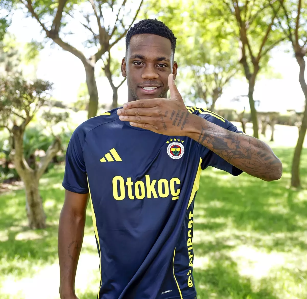 Jhon Duran: Fenerbahçe’ye Geldiğim İçin Çok Mutluyum